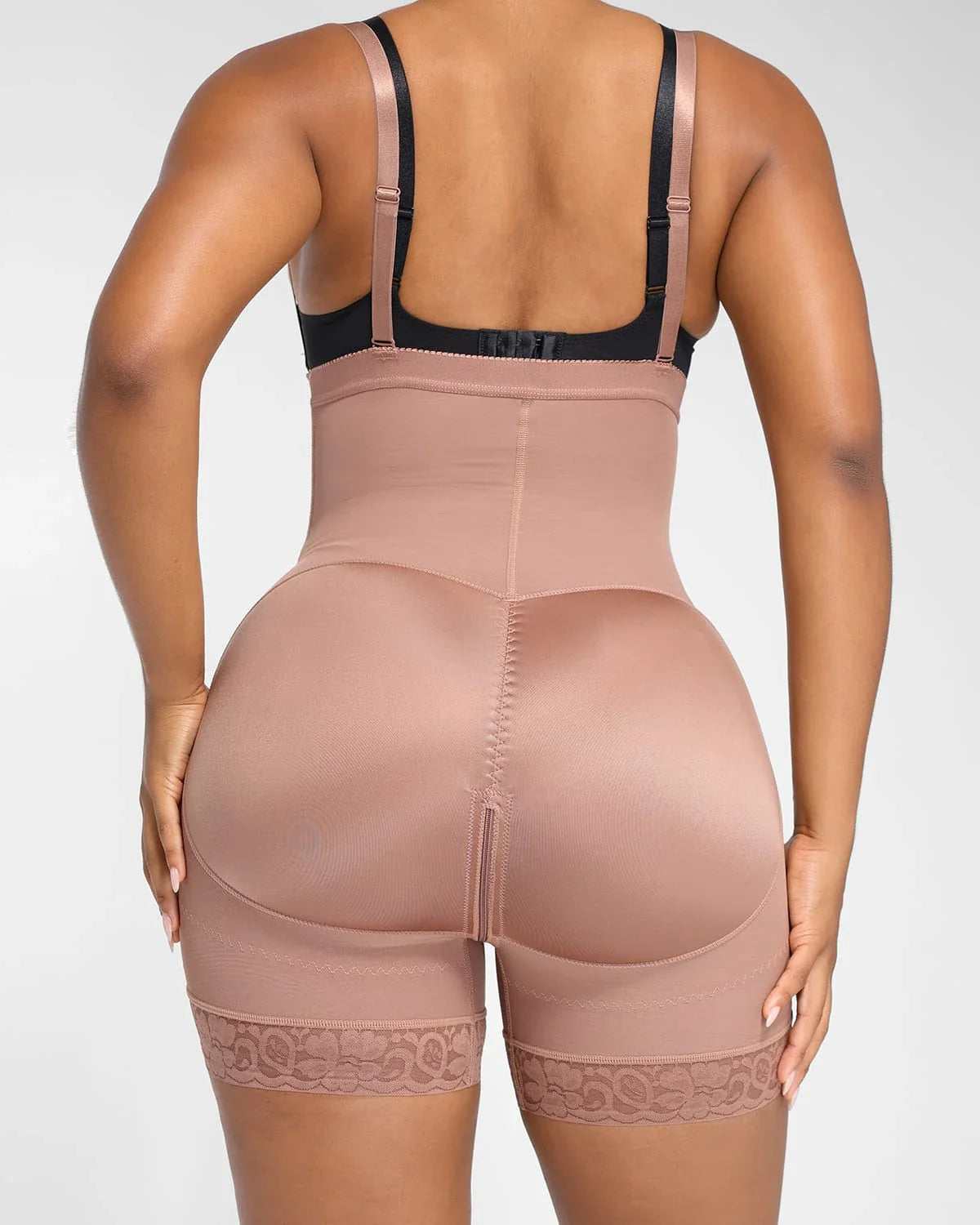 Plus Curve Side Zipper Short