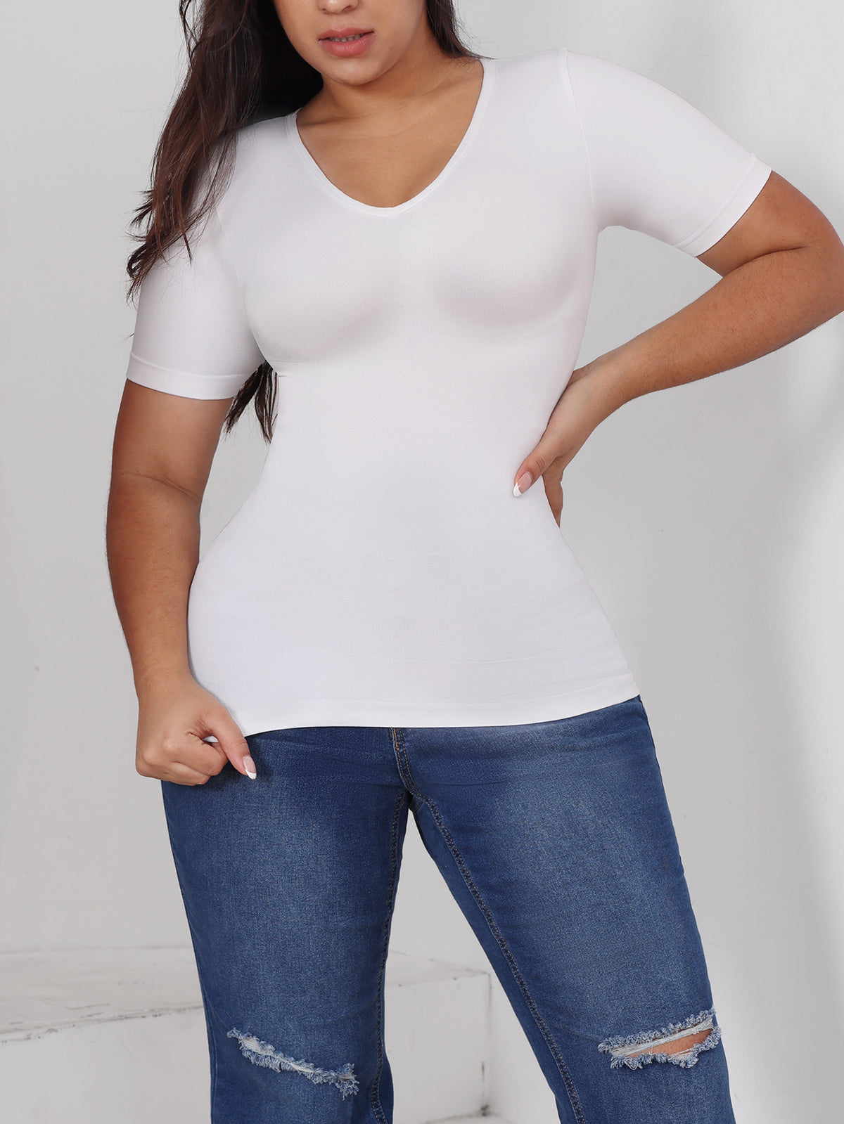 Body Curvy™ Seamless V-Neck Shaping T-Shirt