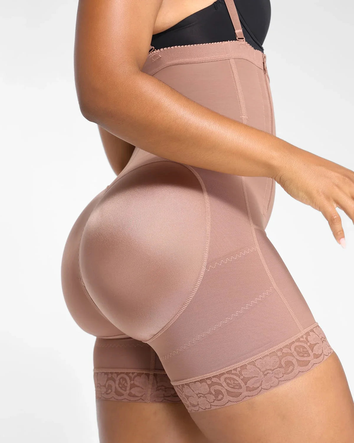 Plus Curve Side Zipper Short