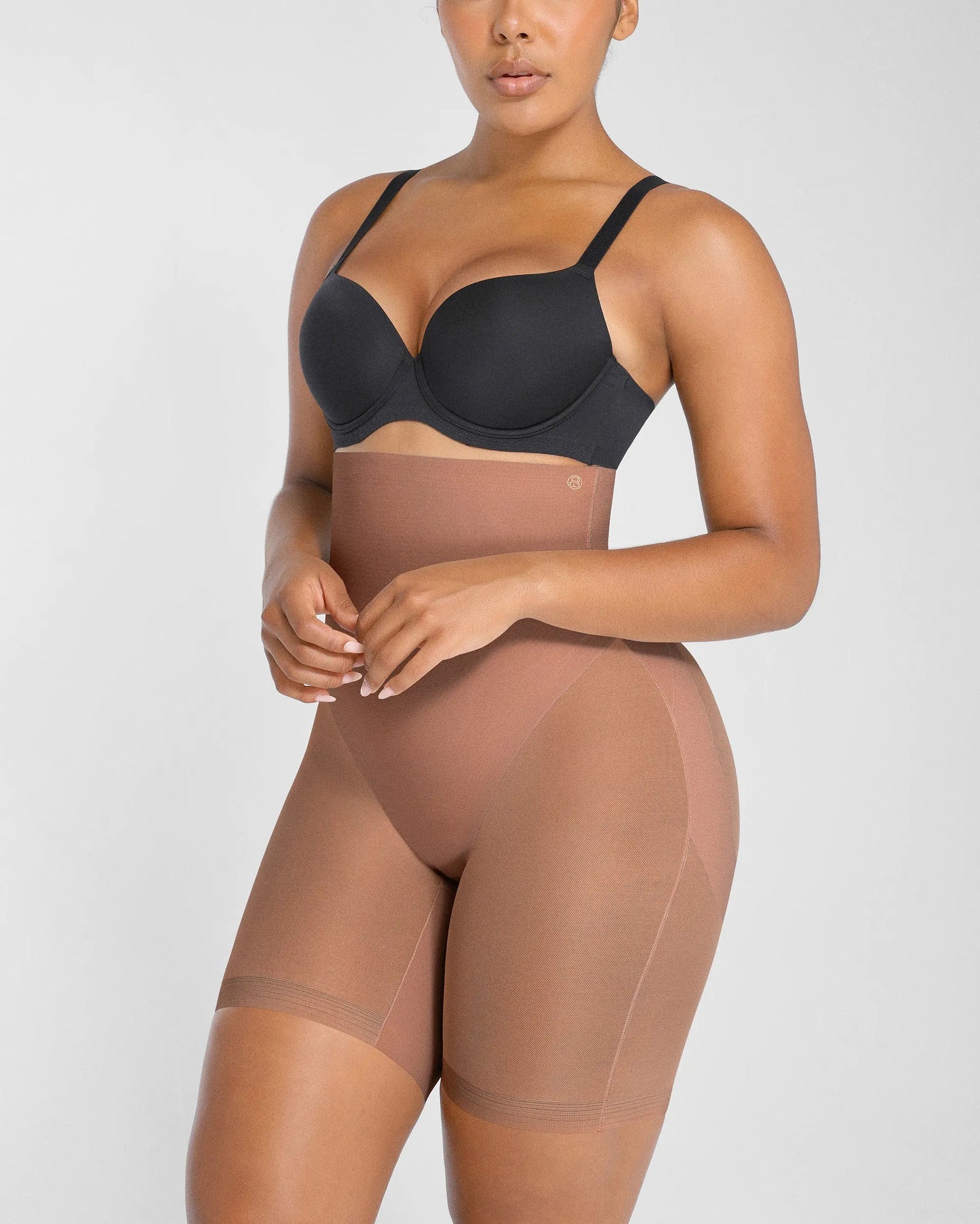 MeshSmooth™ Butt-Lifting Mid Thigh Short