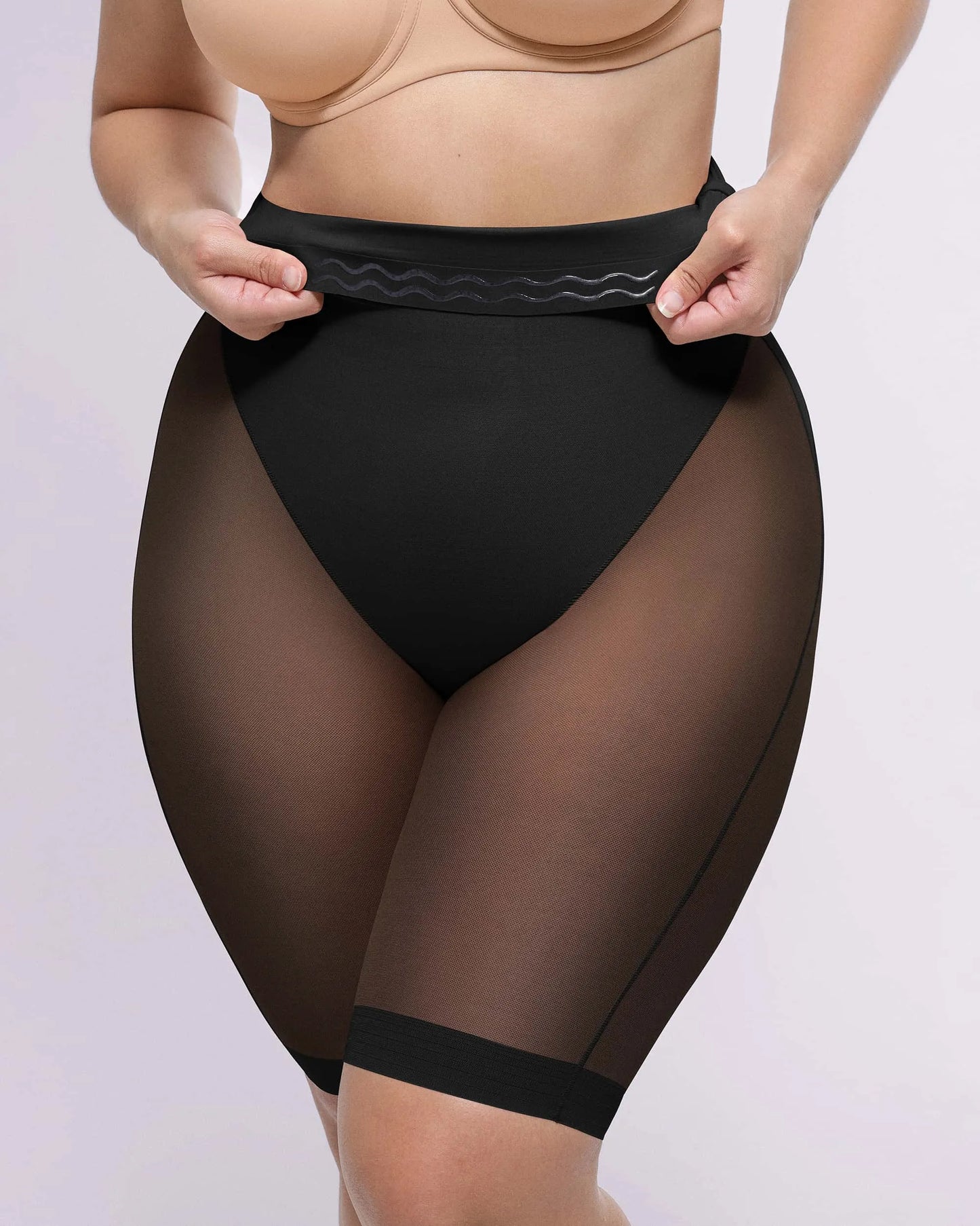 MeshSmooth™ Butt-Lifting Above-Knee Short