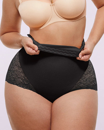 MeshSmooth™ High-Waisted  Sheer Lace Brief