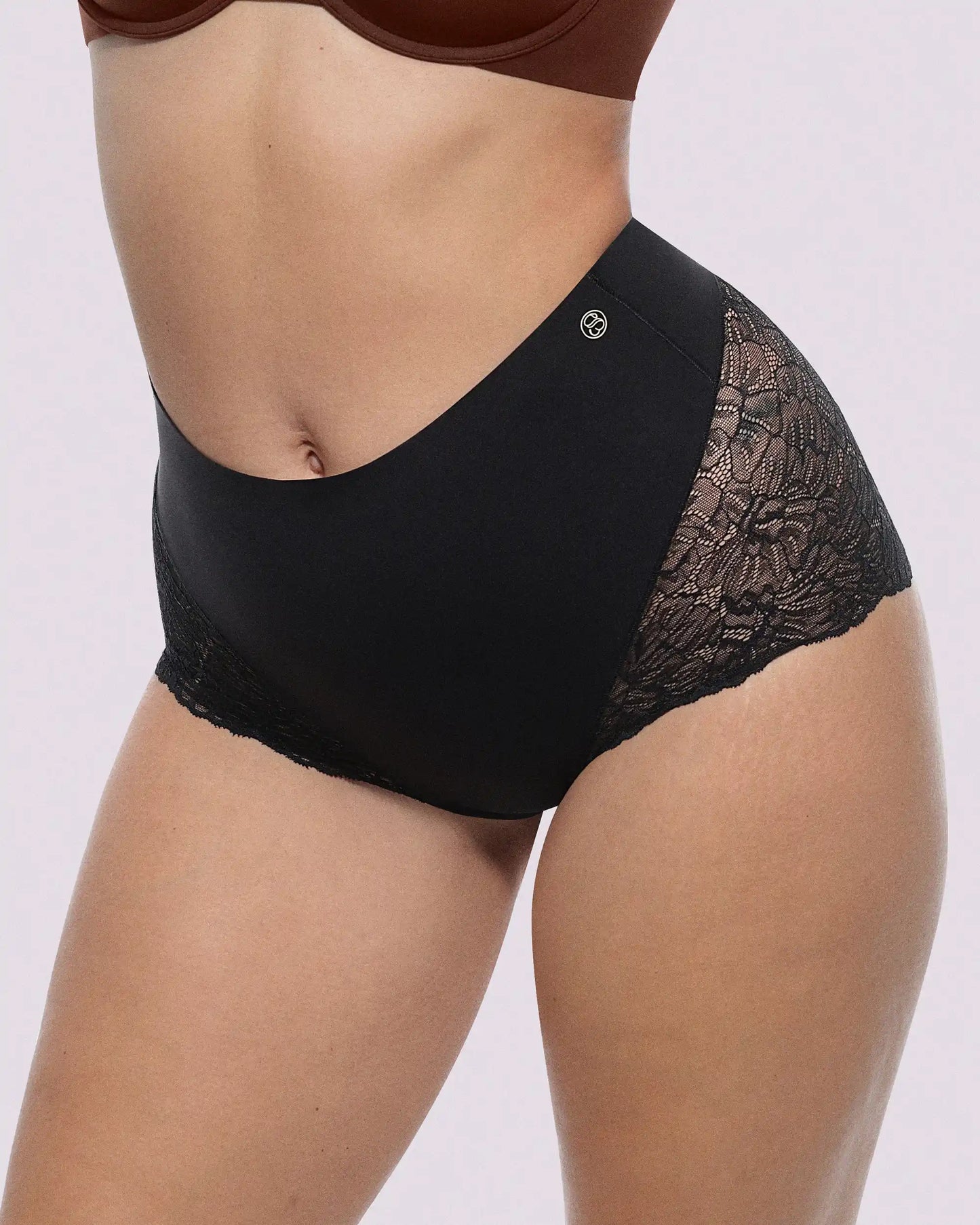 MeshSmooth™ Mid-Waist Lace Brief