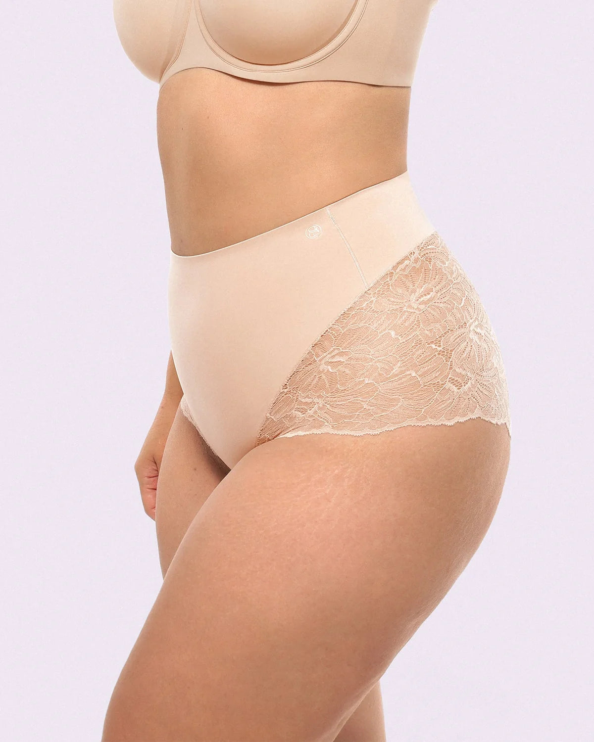 MeshSmooth™ Mid-Waist Lace Brief