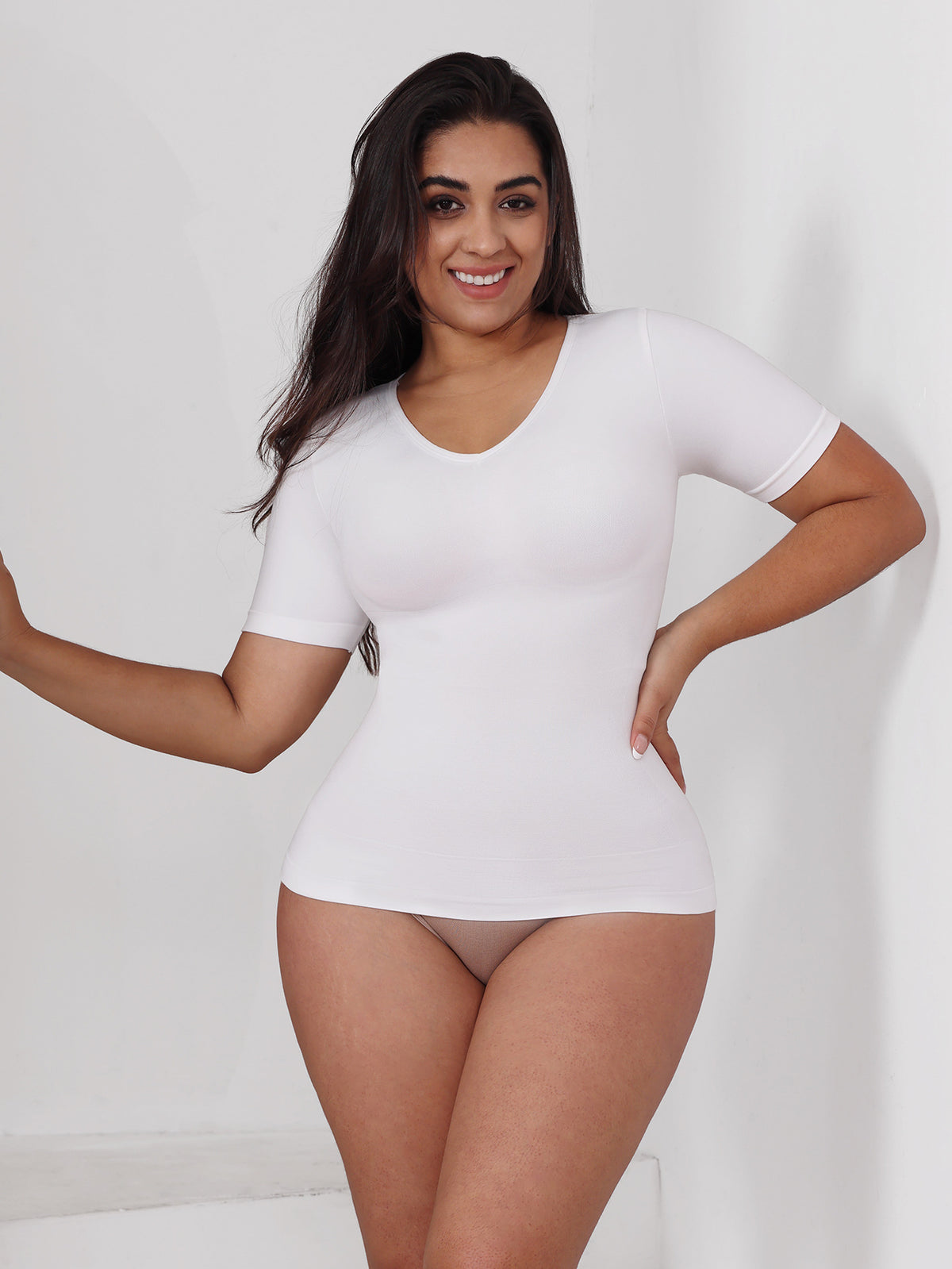 Body Curvy™ Seamless V-Neck Shaping T-Shirt