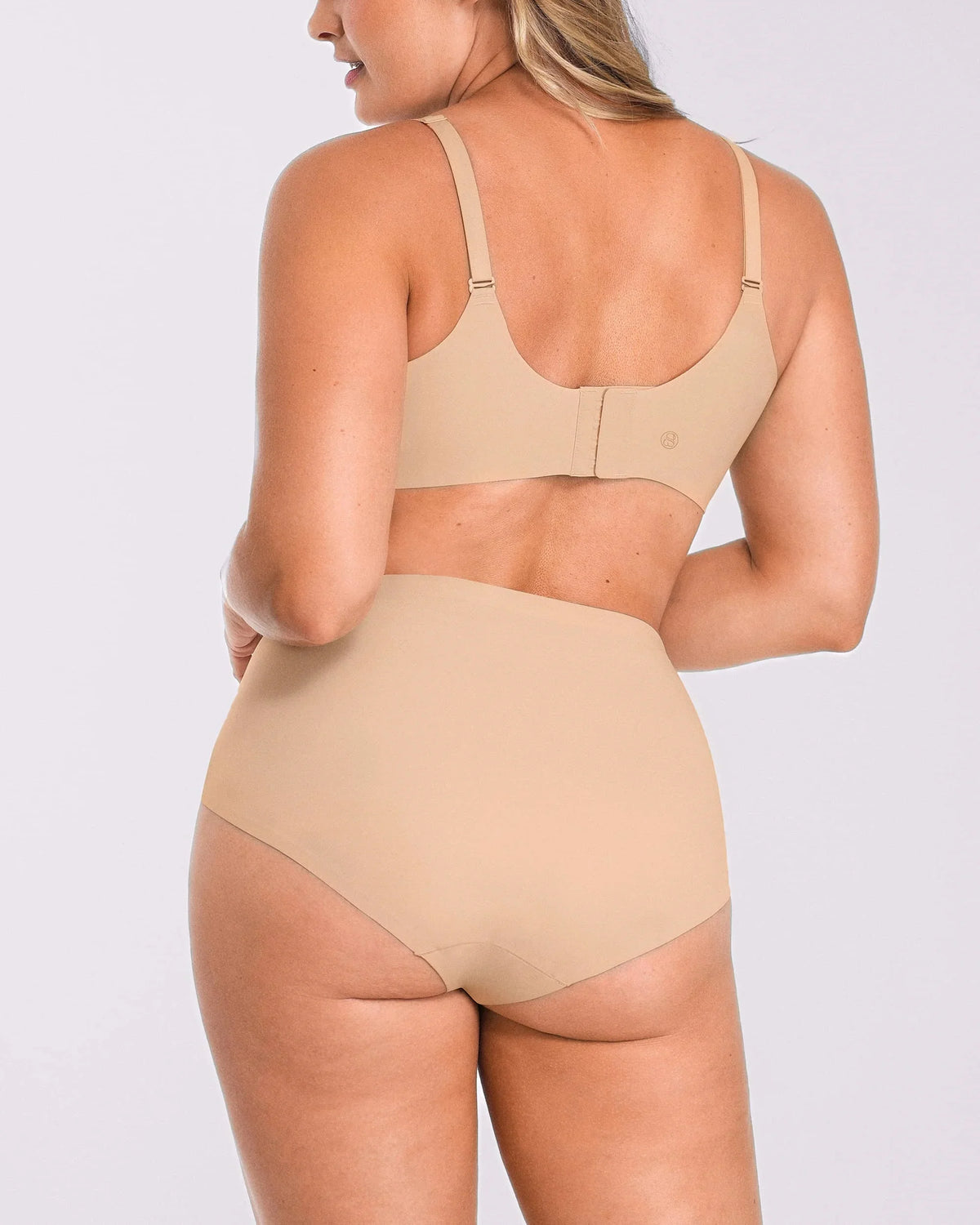 Curve Code™ Contour Comfy formender Slip