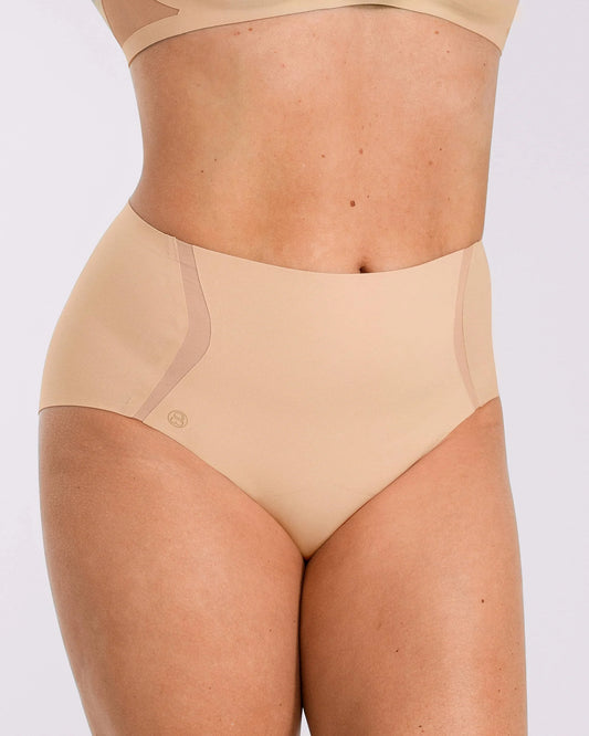 Curve Code™ Contour Comfy Smoothing Brief