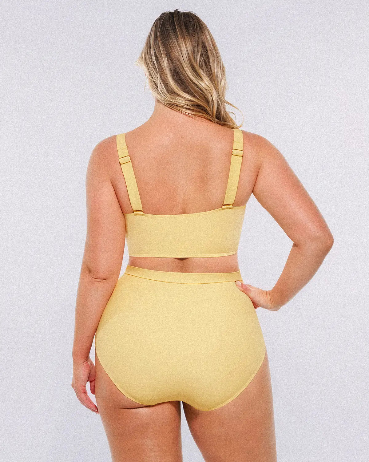 Smart Sculpt™ Bikini-top met gedraaide voorzijde & broekje met hoge taille