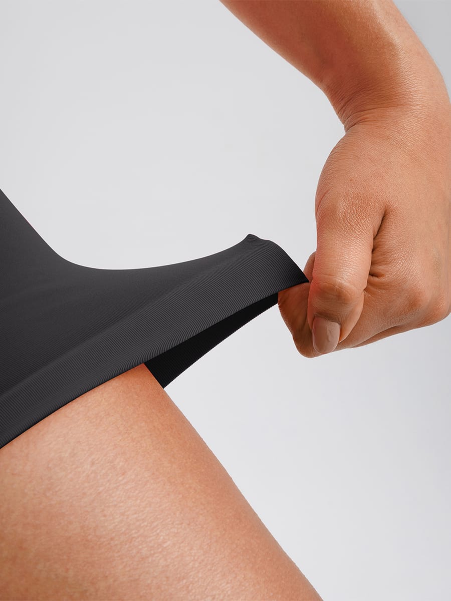 Naadloze corrigerende bodysuit met onzichtbare rits, buikcorrectie, liftend effect voor de billen en verstelbare schouderbandjes