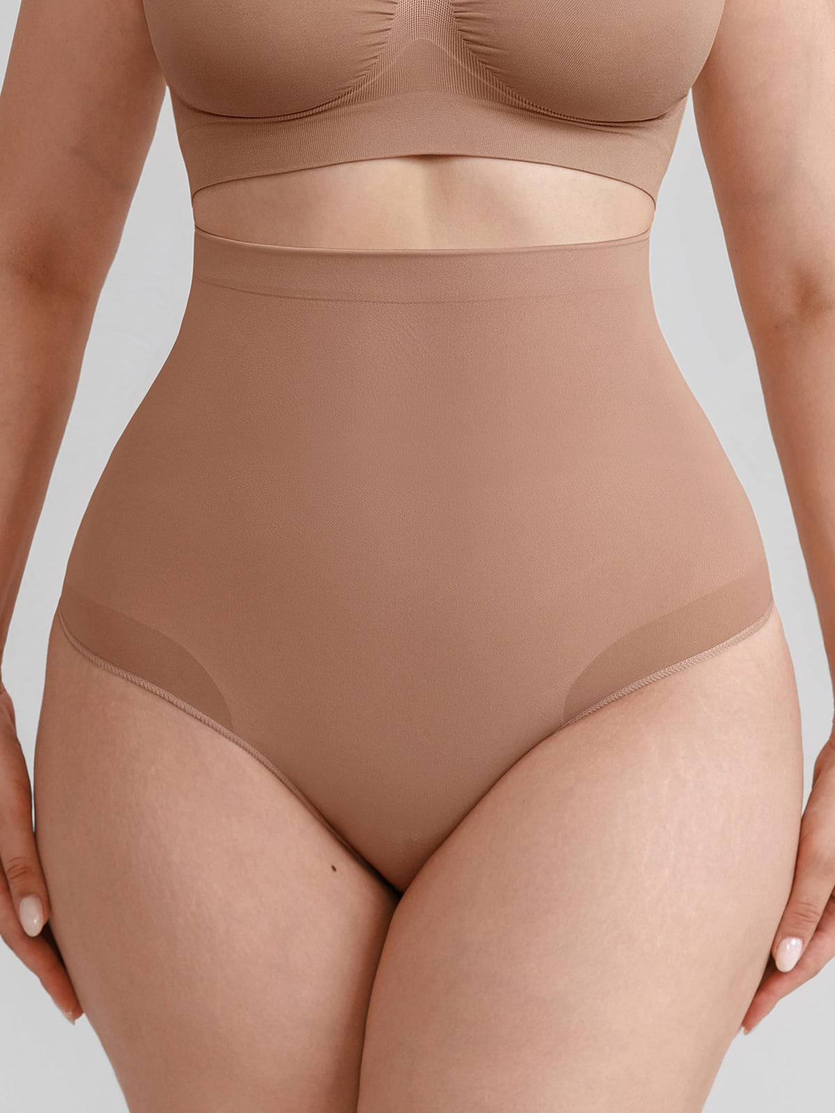 Naadloze corrigerende slip met hoge taille, buikcorrectie en anti-slip siliconenrand