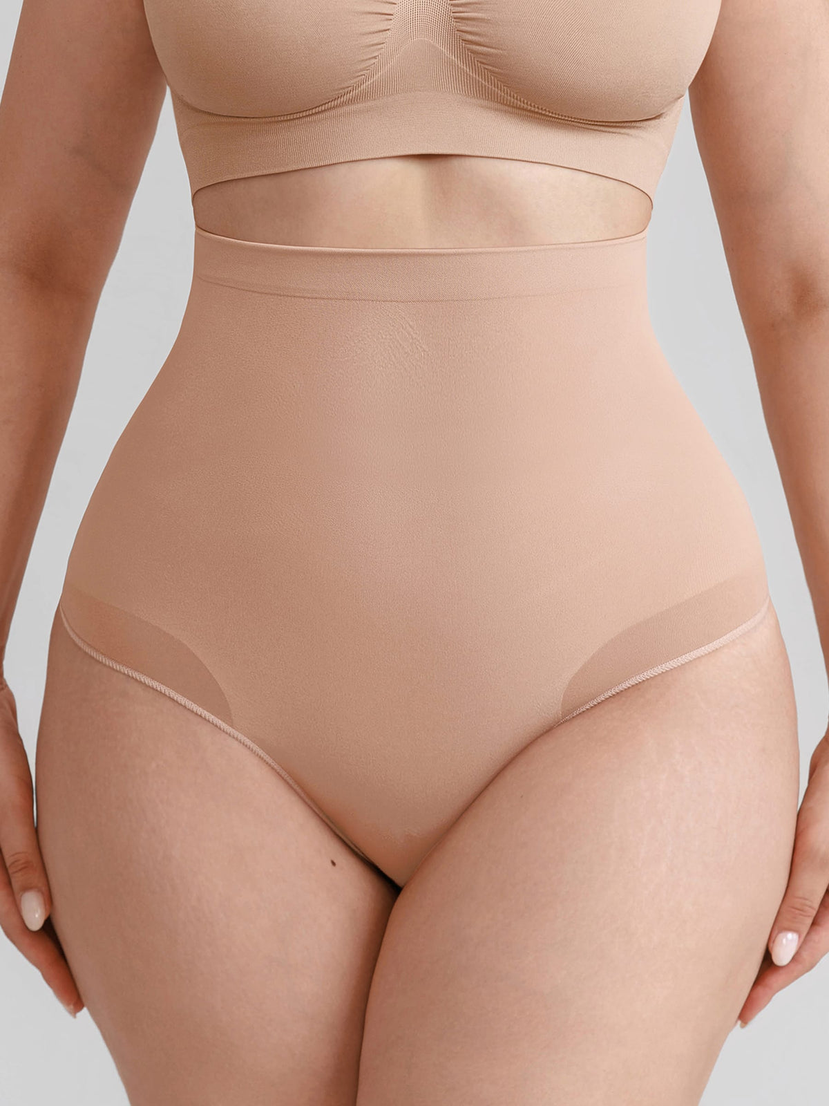 Naadloze corrigerende slip met hoge taille, buikcorrectie en anti-slip siliconenrand